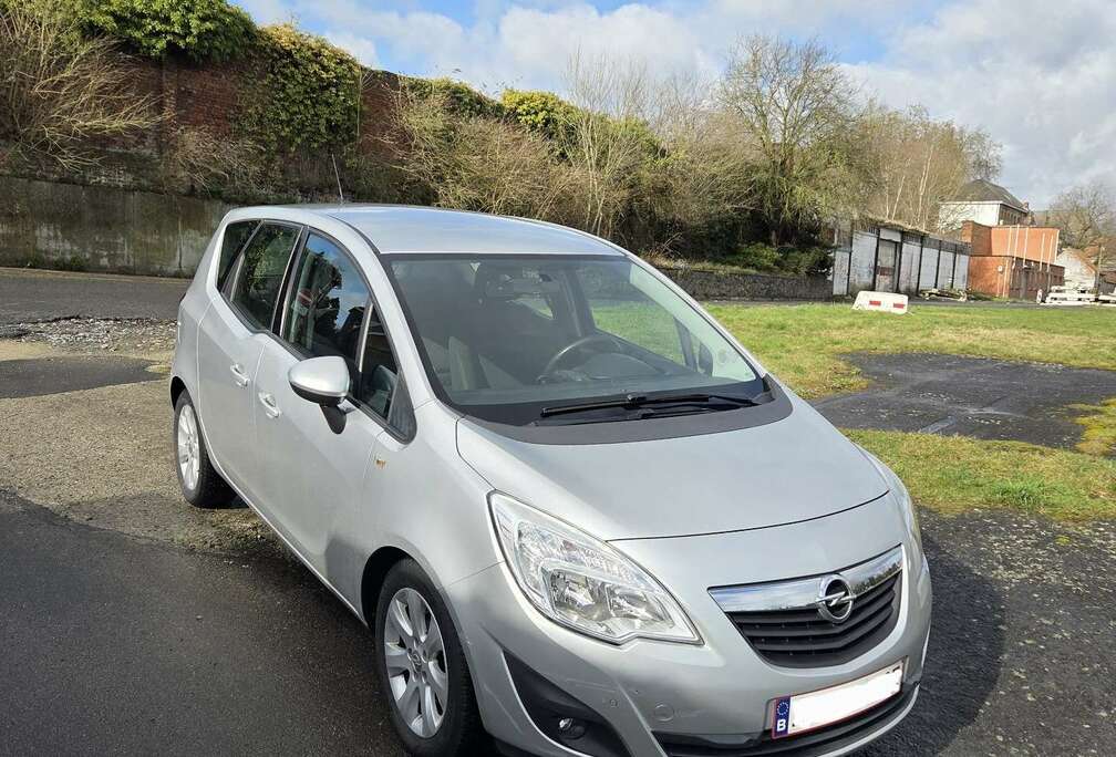 Opel 1.4i Cosmo Prête à immatriculer