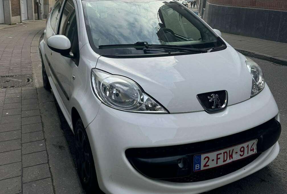 Peugeot 107 1.0i 12v Urban