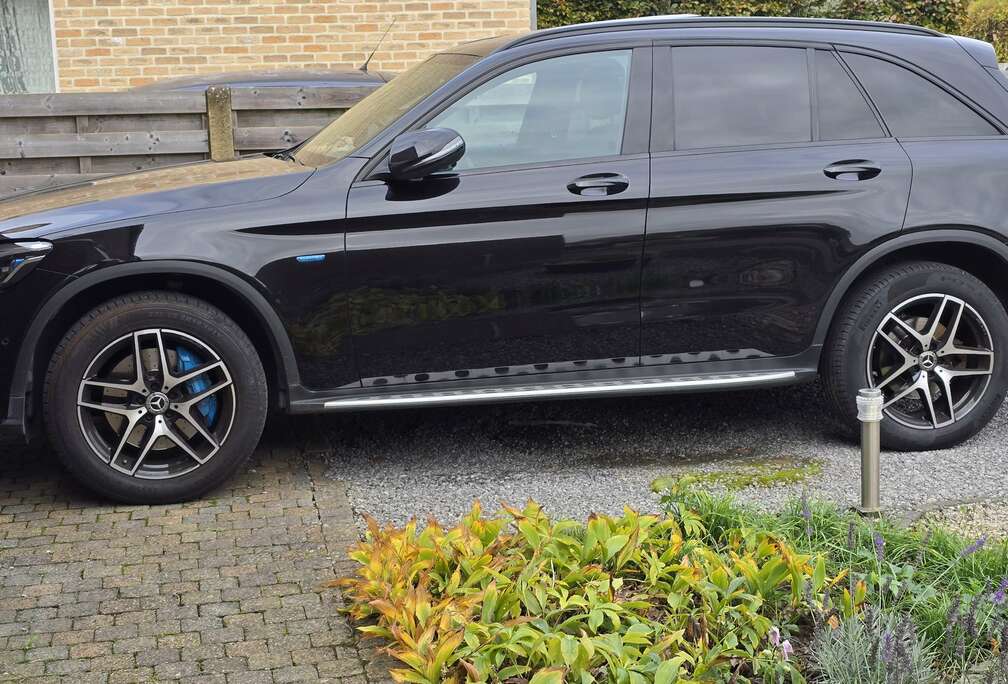 Mercedes-Benz GLC 350 e 4Matic 7G-TRONIC AMG Line