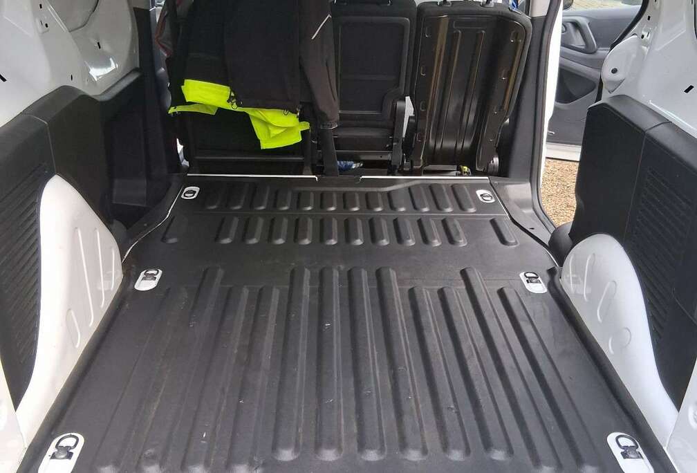 Peugeot 1.6 BlueHDi L1H1 Utility 120 S&S