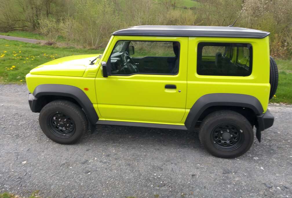 Suzuki Jimny 1.5i 4x4 GL