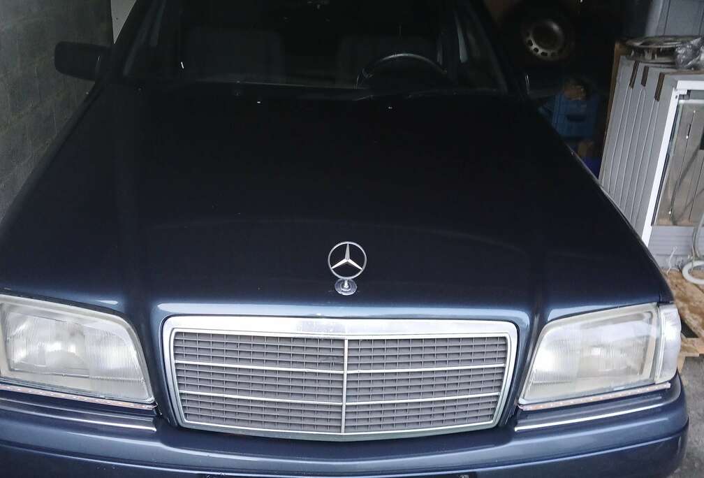 Mercedes-Benz C 180 Elegance