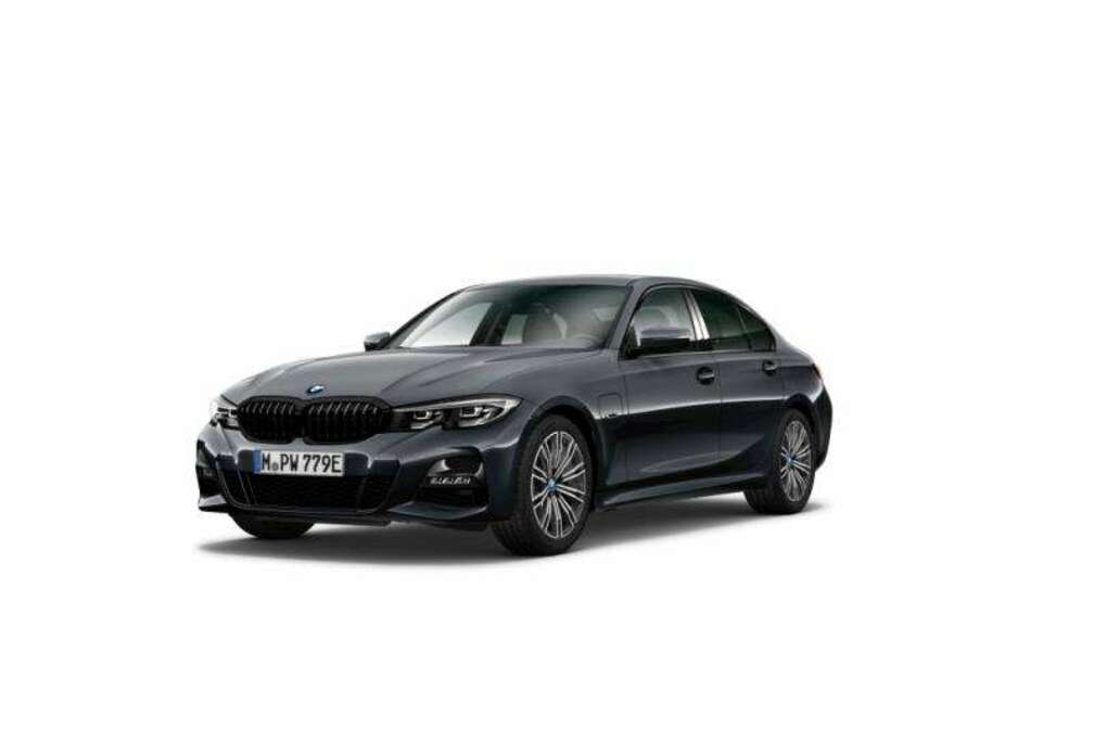 BMW 320e M Sport  Parking Assitant