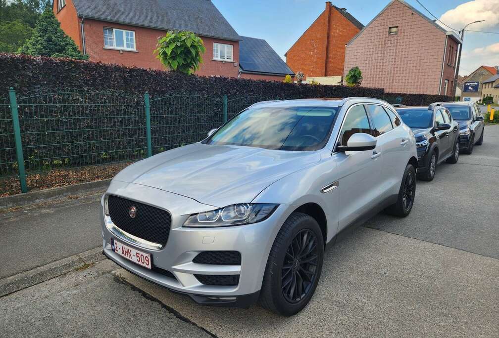 Jaguar F-Pace+2.0+D+AWD+Prestige