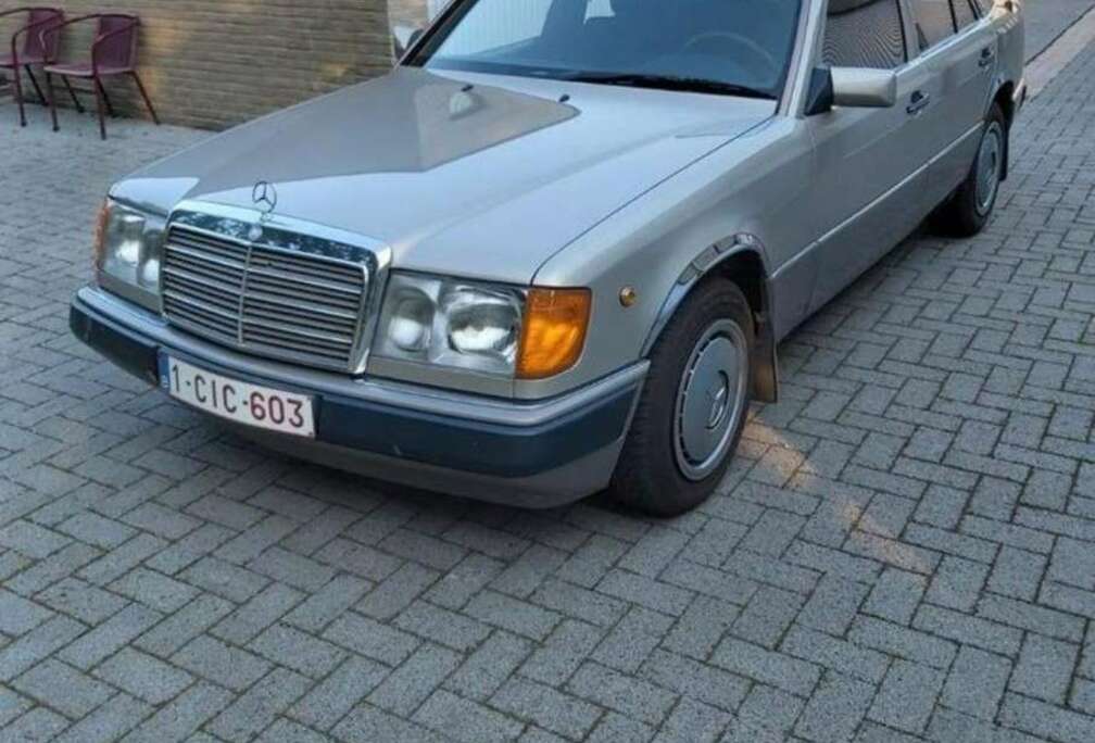 Mercedes-Benz D