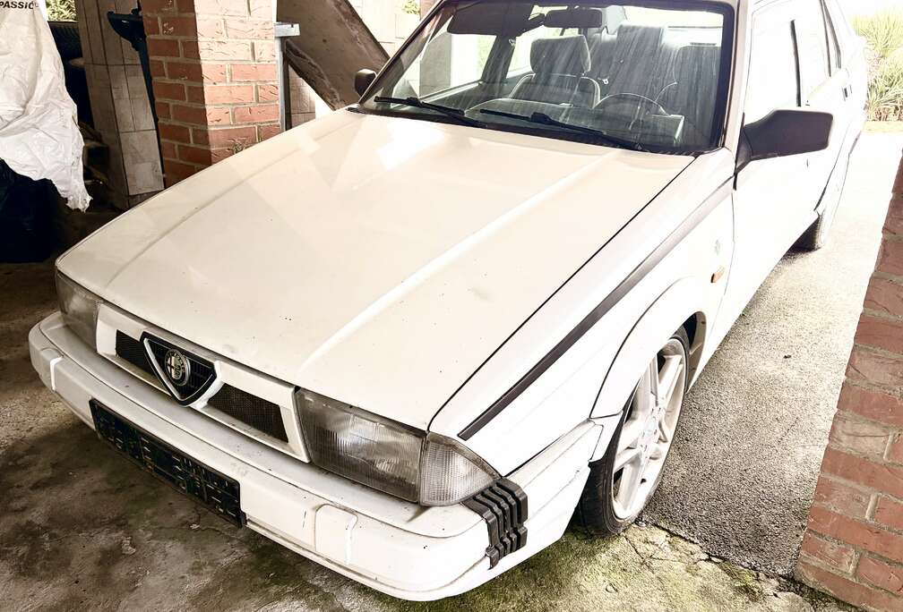 Alfa Romeo 2.0 Twin Spark