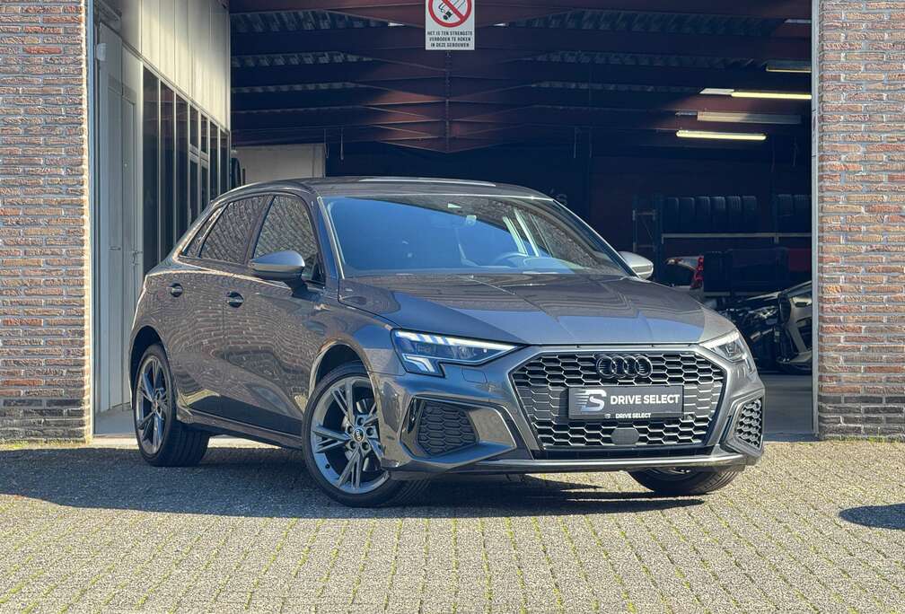 Audi 40 TFSIe S-line  LED  Black Optic  B&O  Ambient  CarPlay