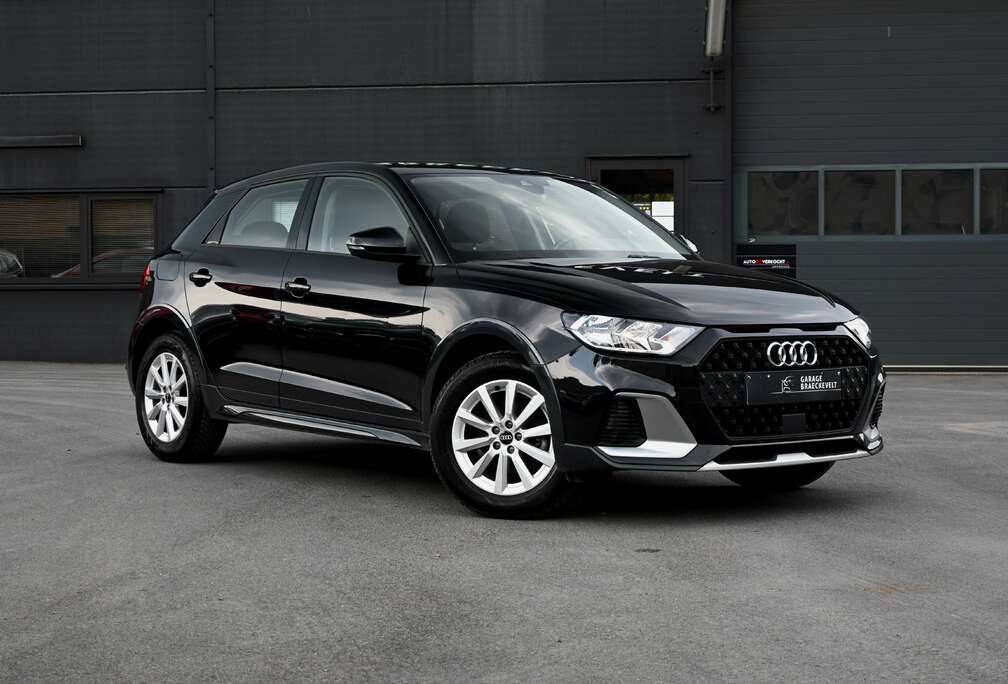 Audi 30 TFSI CITYCARVER - Leather - Sportseats - PDC - Ambilight - Design Selection - Virtual Cockpit