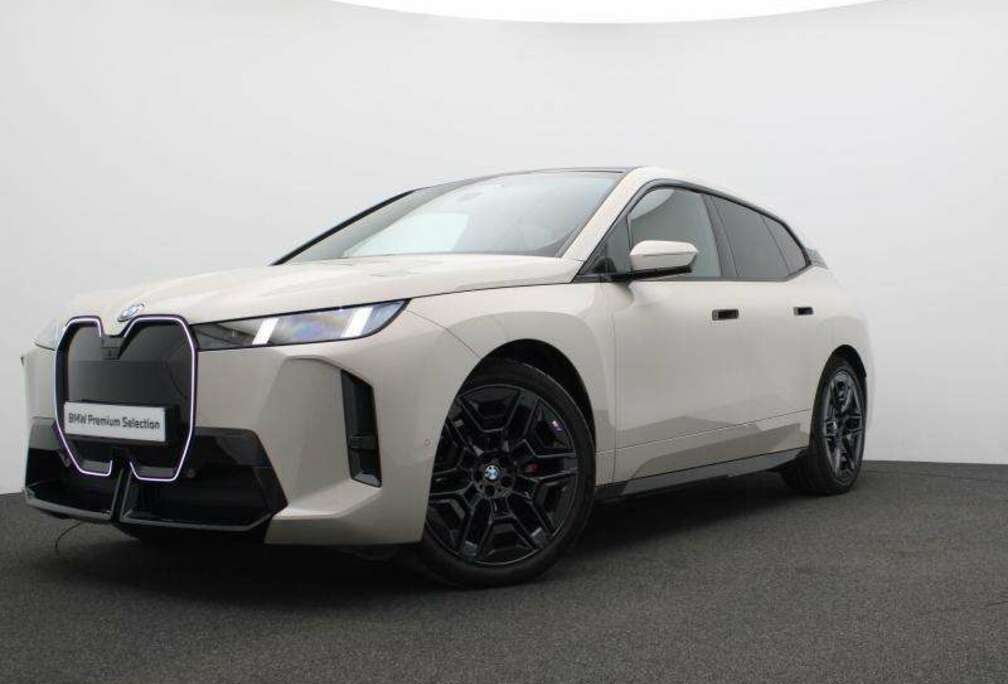 BMW XDRIVE60 - M SPORT PRO - SKYLOUNGE - FULL