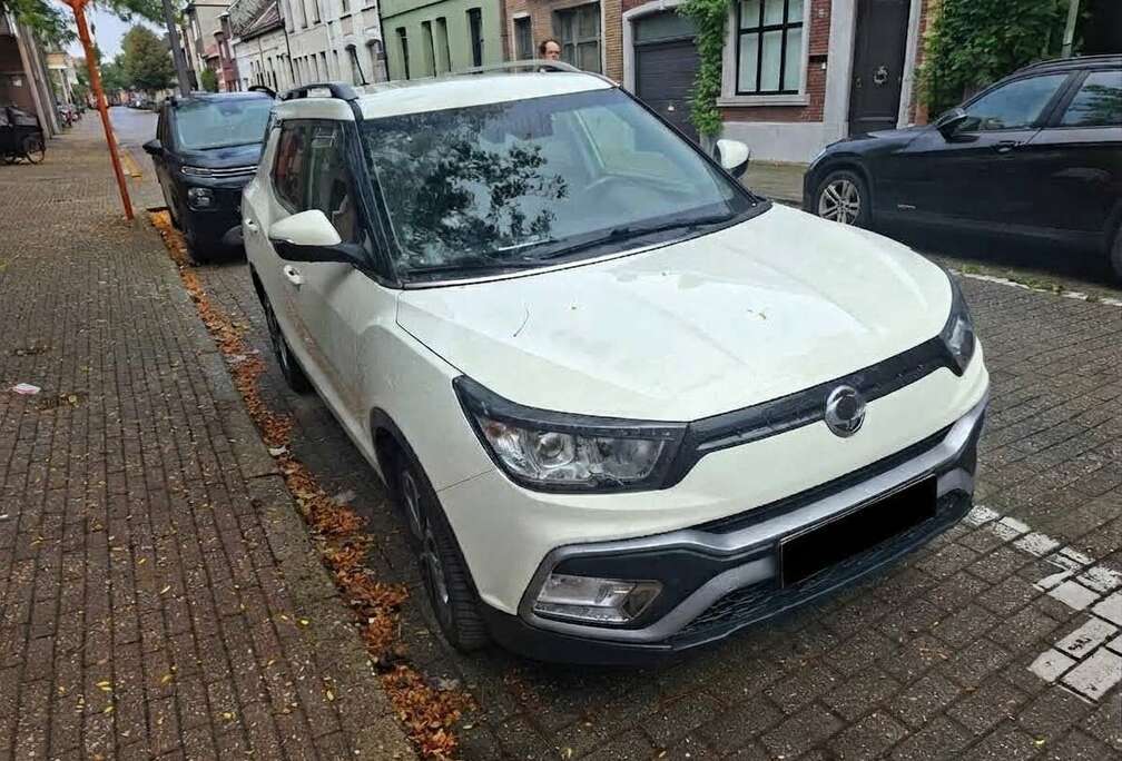 SsangYong e-XGi  2WD