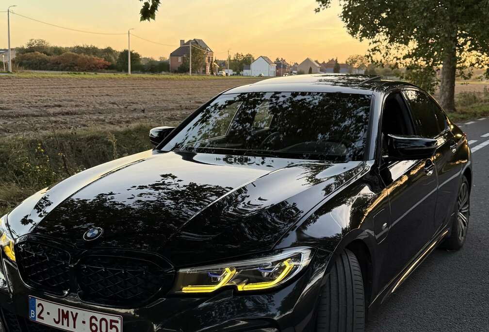 BMW 330e