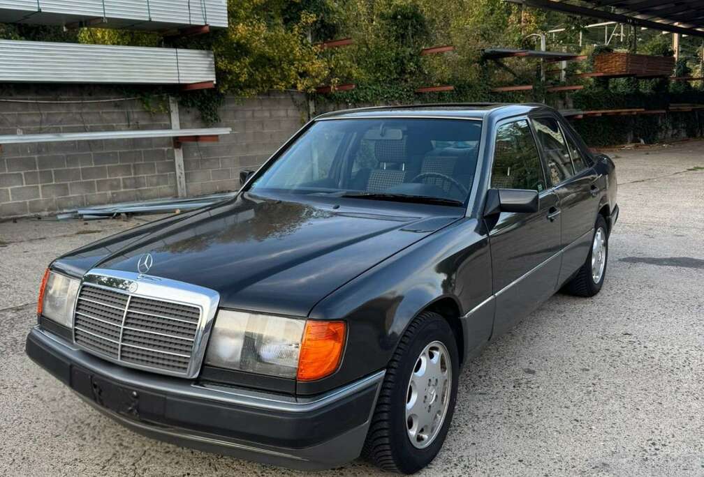 Mercedes-Benz W124