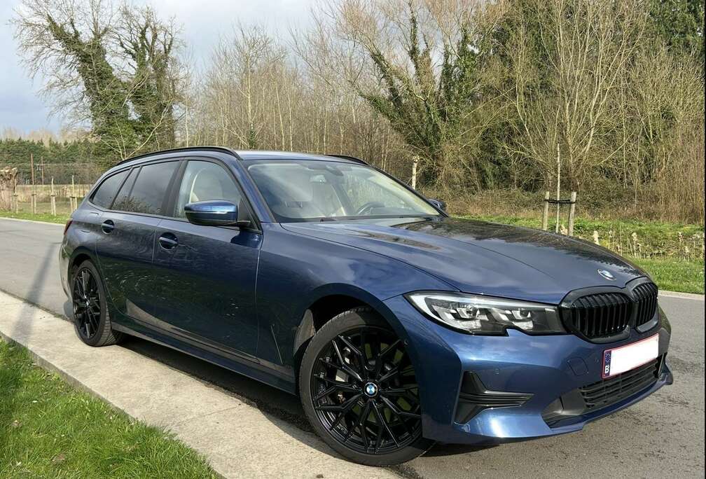 BMW Touring 330e Xdrive (2 Sets Velgen Incl)