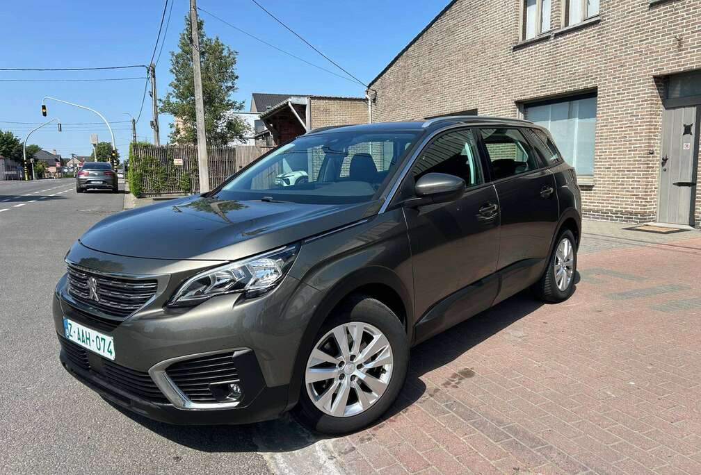 Peugeot 1.2 Active - Camera - Trekhaak - Virtual cockpit