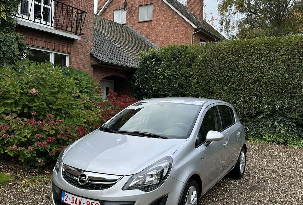 Opel Corsa 1.4 16V Edition