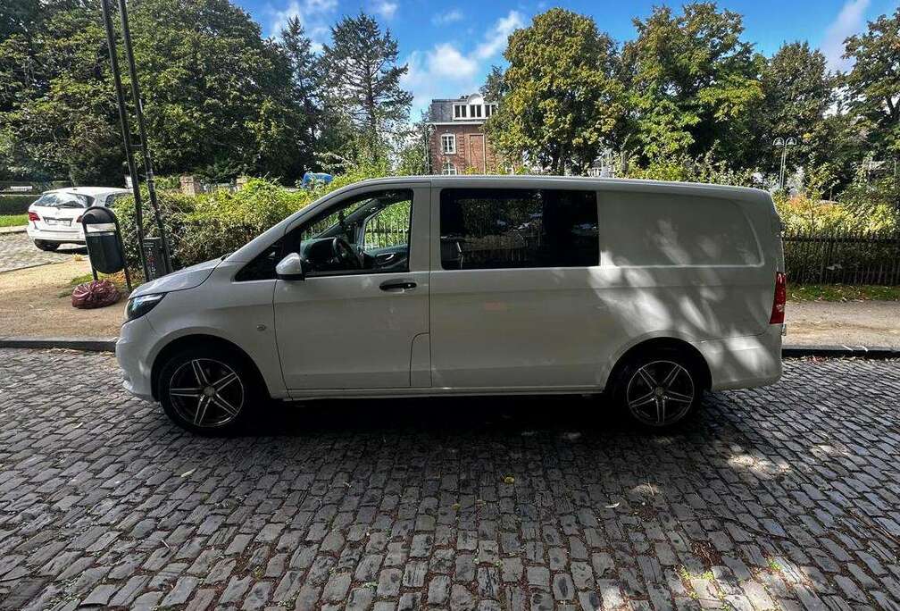 Mercedes-Benz 114CDI  Double Cabine 5 places