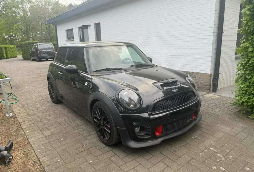 MINI 1.6i JCW