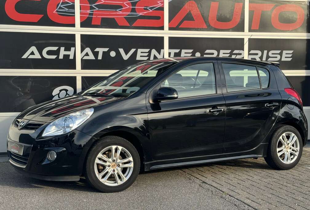 Hyundai i20 1.4 CRDi CLIM RADIO JA USB