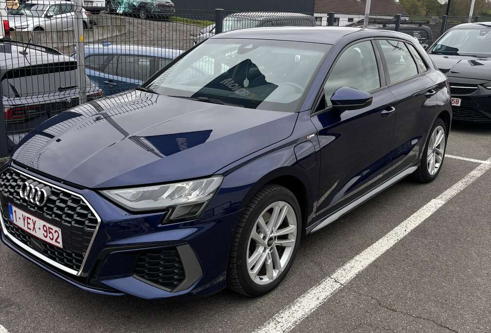 Audi Sportback PHEV 40 TFSI e S line tronic (150 kW)