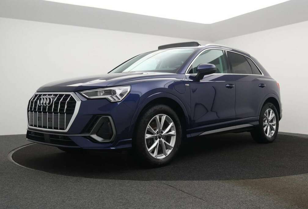 Audi Audi Q3 S line 45TFSIe PHEV 245PK *PANO DAK*NAVI*APP CONNECT*ZETELVERWARMING*CRUISE*PDC*DIGITAL DASH