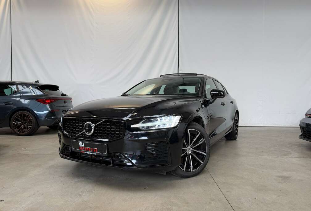 Volvo PHEV*AWD*BTW*PANO*ACC*H&K*360*
