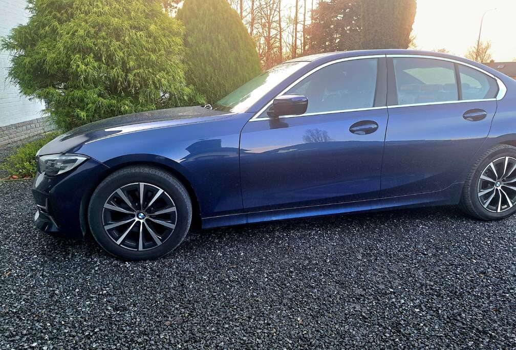 BMW 320i Auto Luxury Line (184cv)