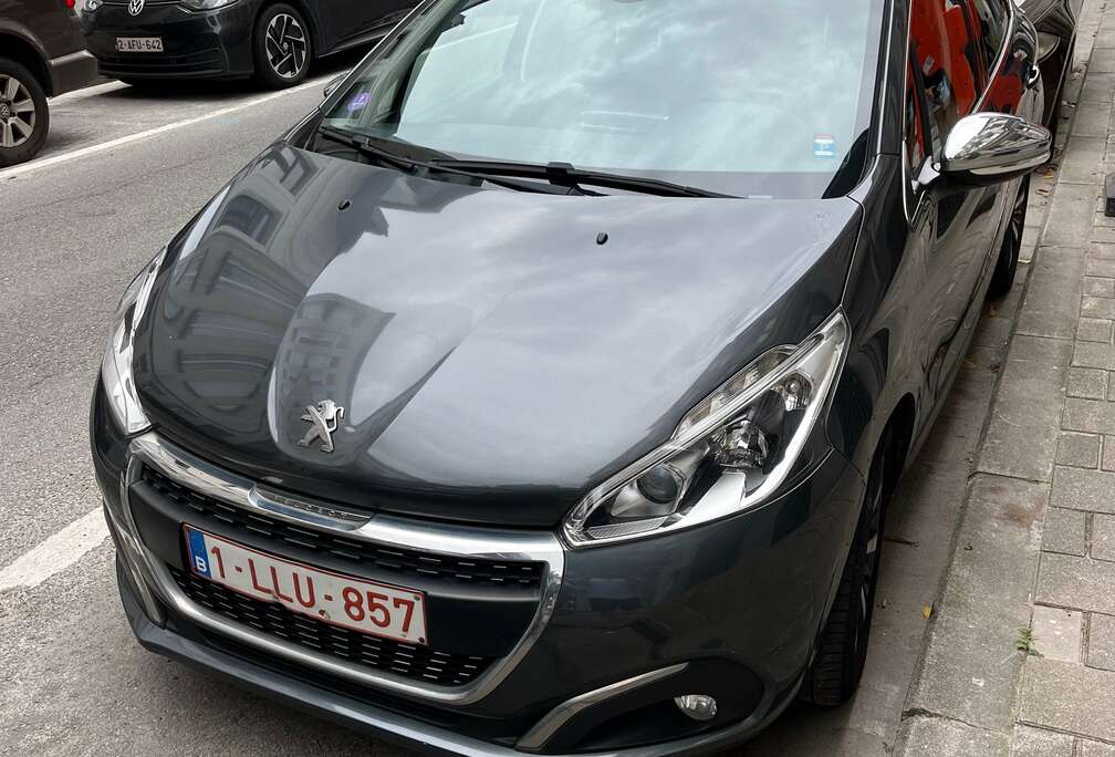 Peugeot 208 1.2i PureTech Allure
