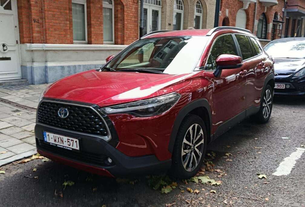 Toyota Corolla Cross Hybrid 2.0 AWD Style e-CVT (145 kW)