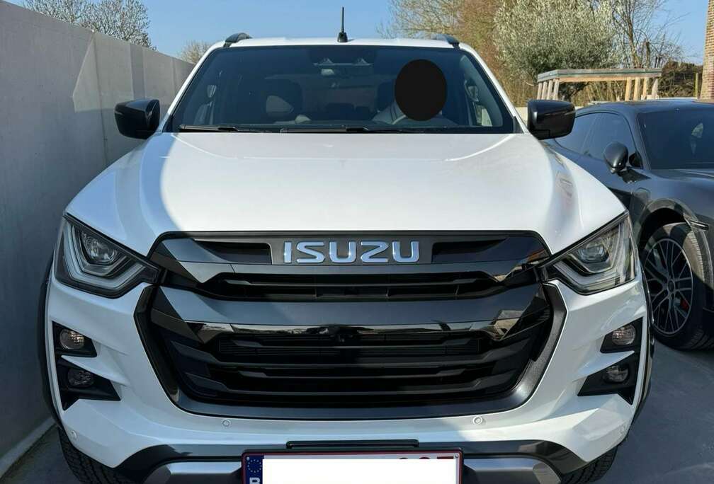 Isuzu 1.9 Turbo D 4WD V-Cross AdBlue