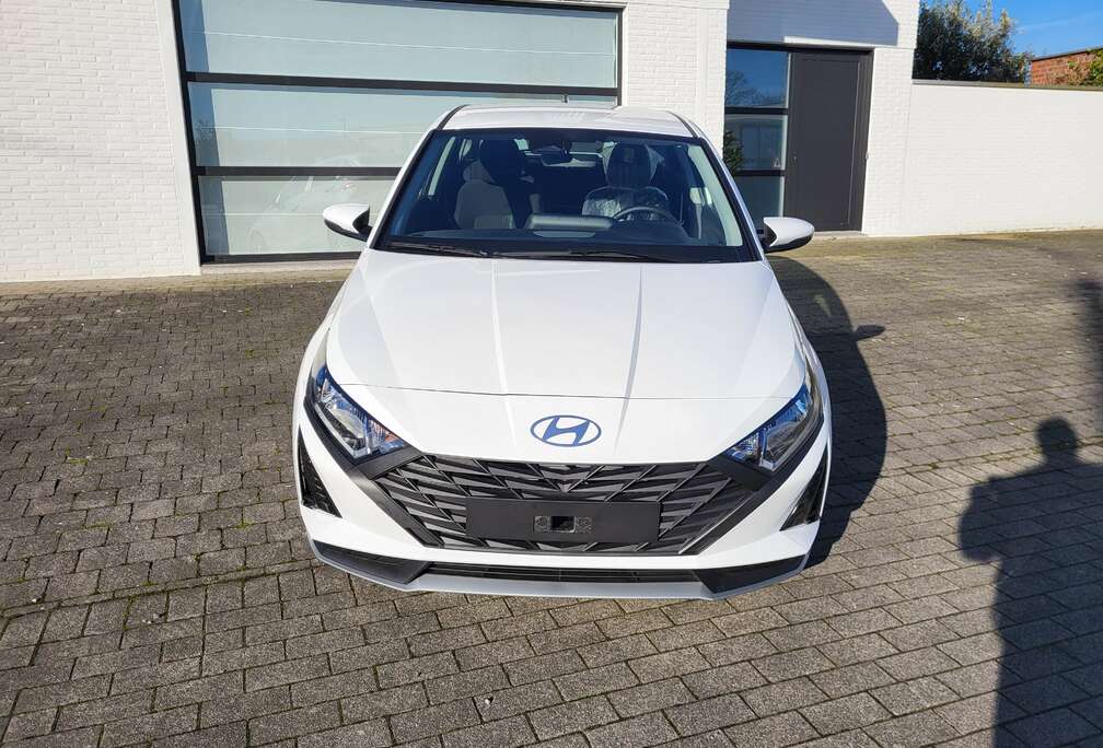 Hyundai 1.2i WAVE NIEUW MODEL NAVI  CAMERA SENSOREN