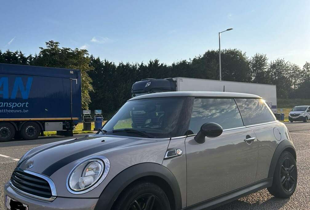 MINI 1.6 Baker street
