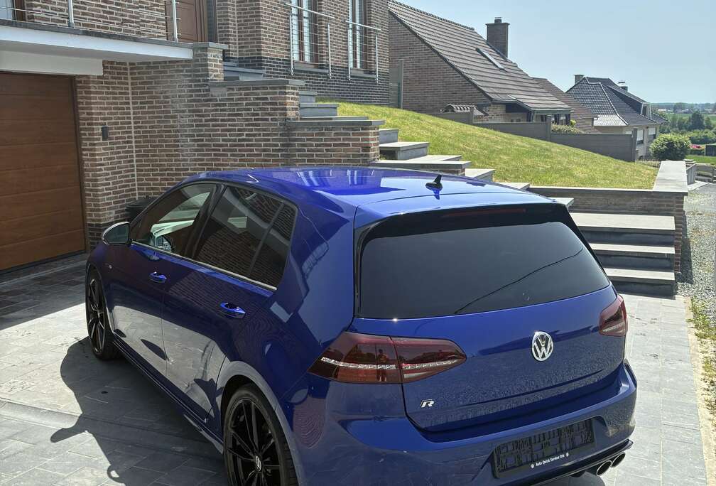 Volkswagen Golf R 2.0 TSI 4Motion DSG