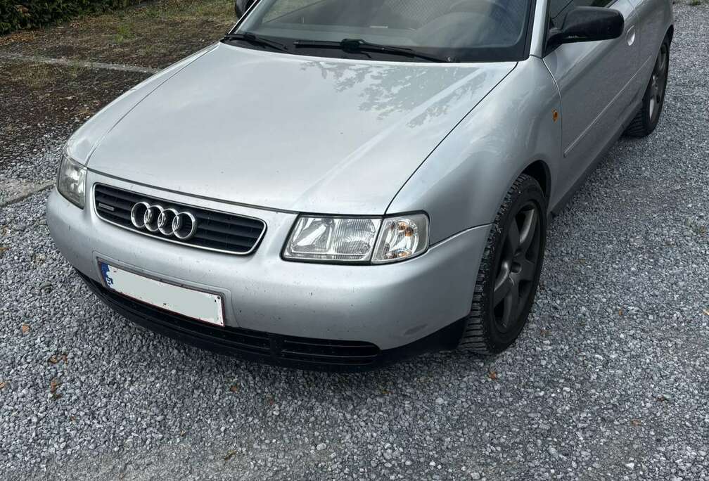 Audi 1.8 T 5V Turbo quattro Ambiente