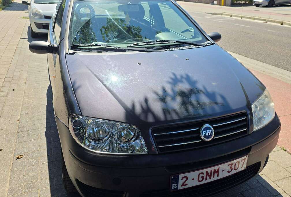 Fiat 1.2i 8v Active (avec pneu de rechange!)