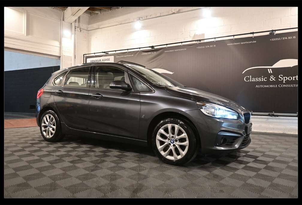 BMW 225XEA Active Tourer PHEV /  TOIT PANO / CUIR / GPS NAVIGATION / PDC !!