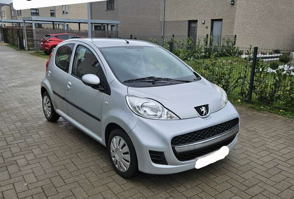 Peugeot Automatique 54000 km Prete a immatriculé