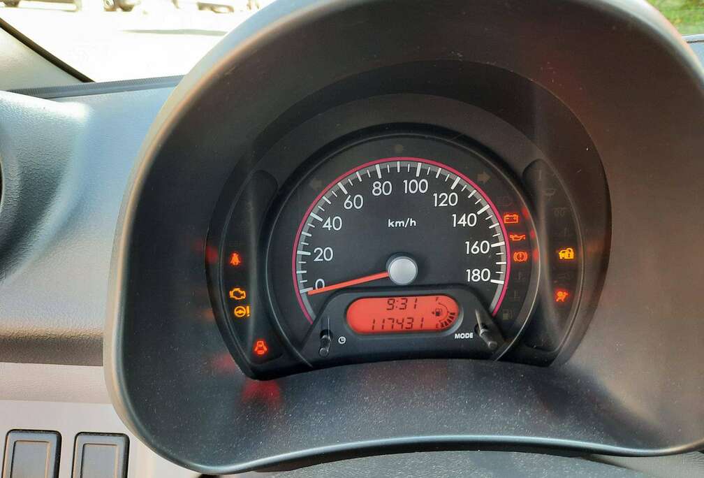 Nissan Pixo 1.0i Acenta