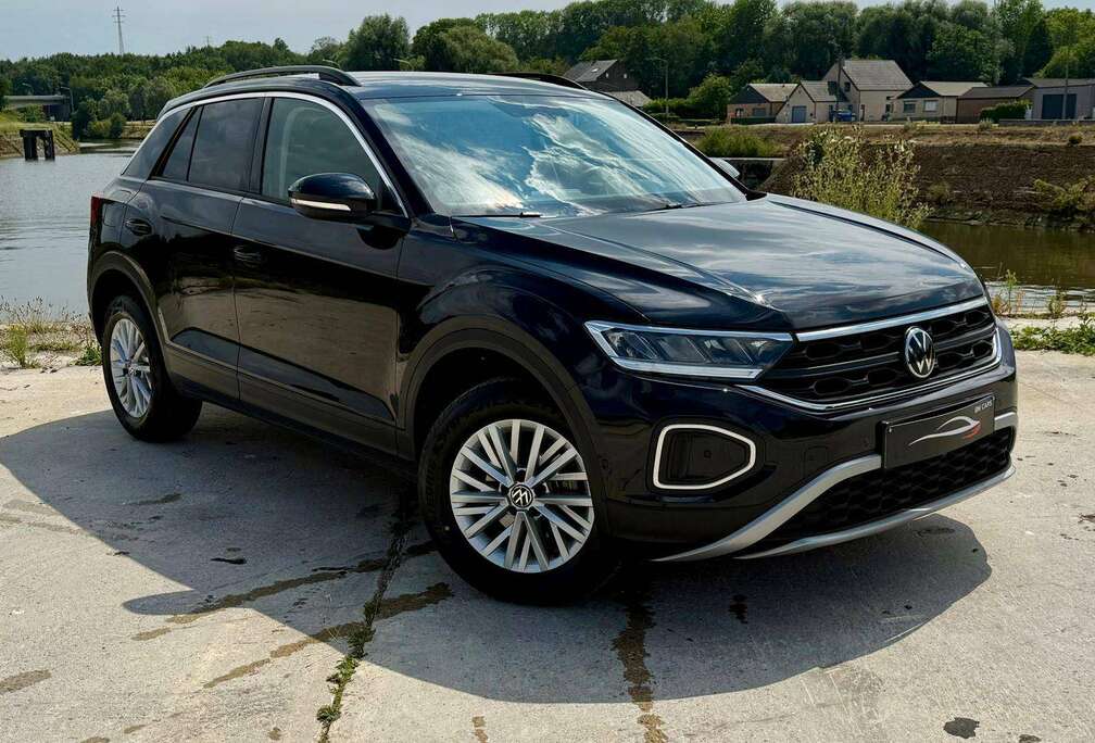 Volkswagen 1.5TSI*DSG*Leather*CarPlay*LED*Historic*1st*Owner