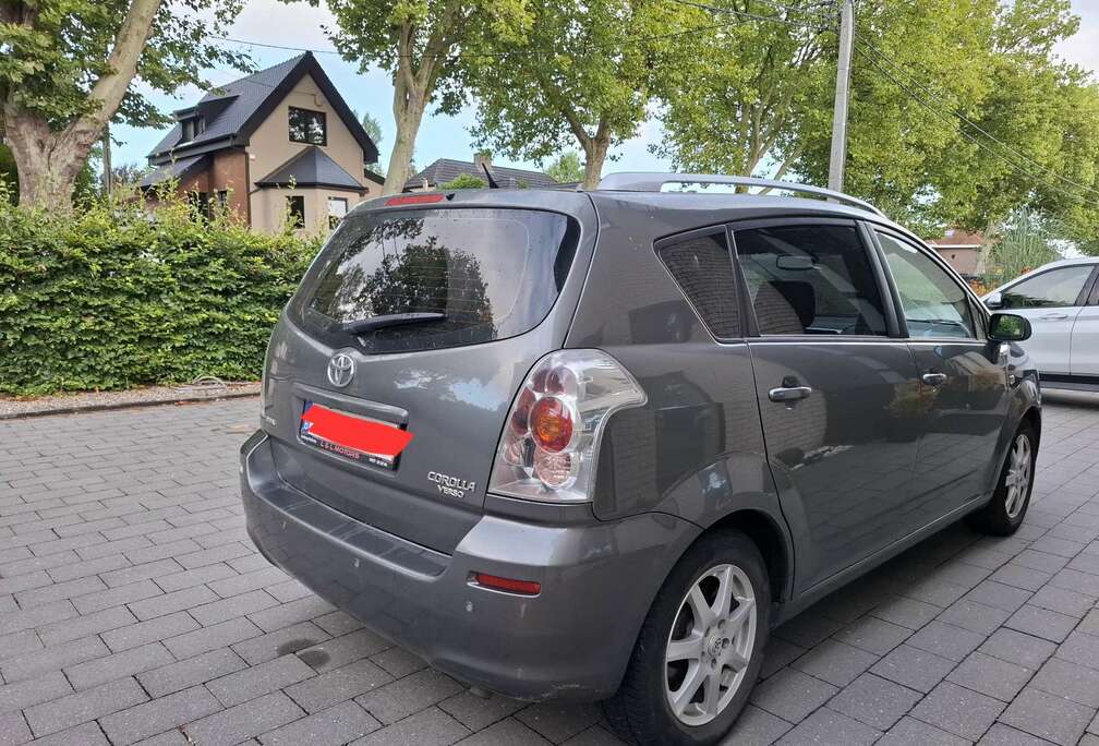Toyota 1.8i VVT-i 16v Linea Tribe 7pl.