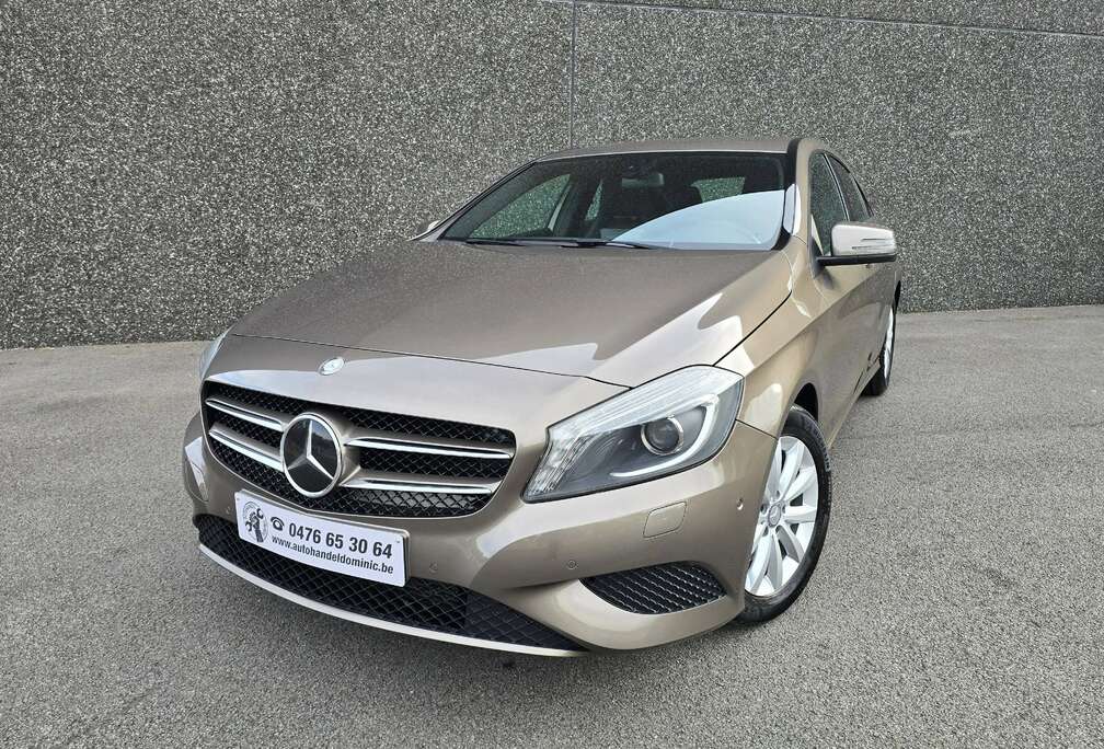 Mercedes-Benz A 180 BlueEFFICIENCY Avantgarde AIRCO/PDC V+A...