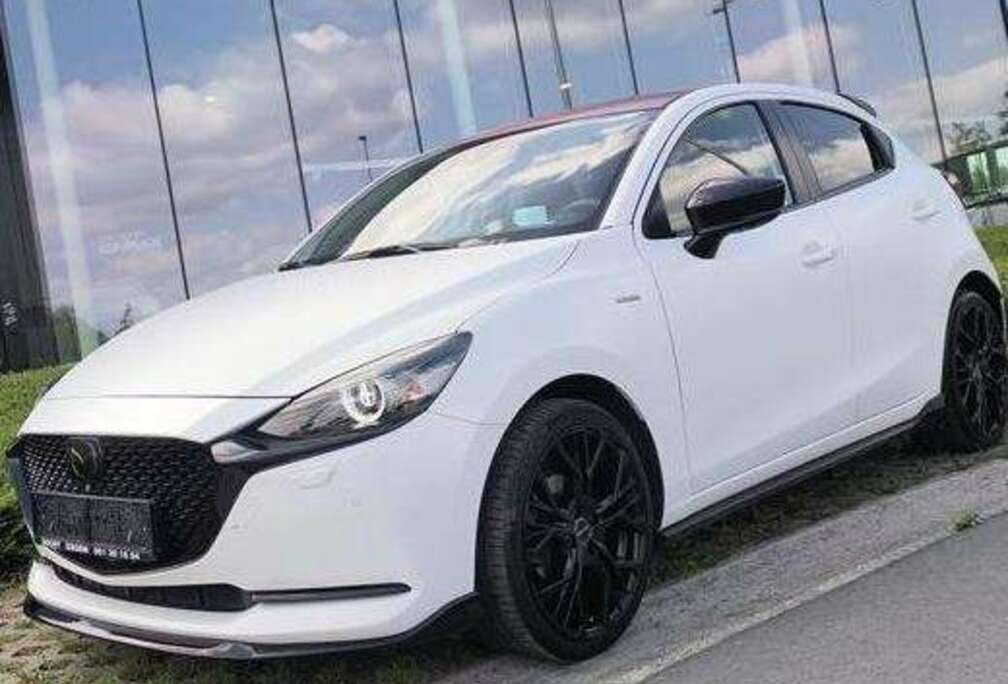 Mazda 100th Anniversary - Unieke uitvoering & wagen