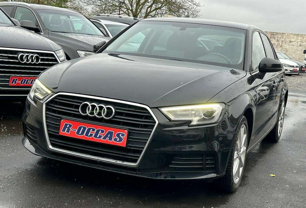 Audi 1.6 TDi SPORTBACK LED/NAVIGATION 17\