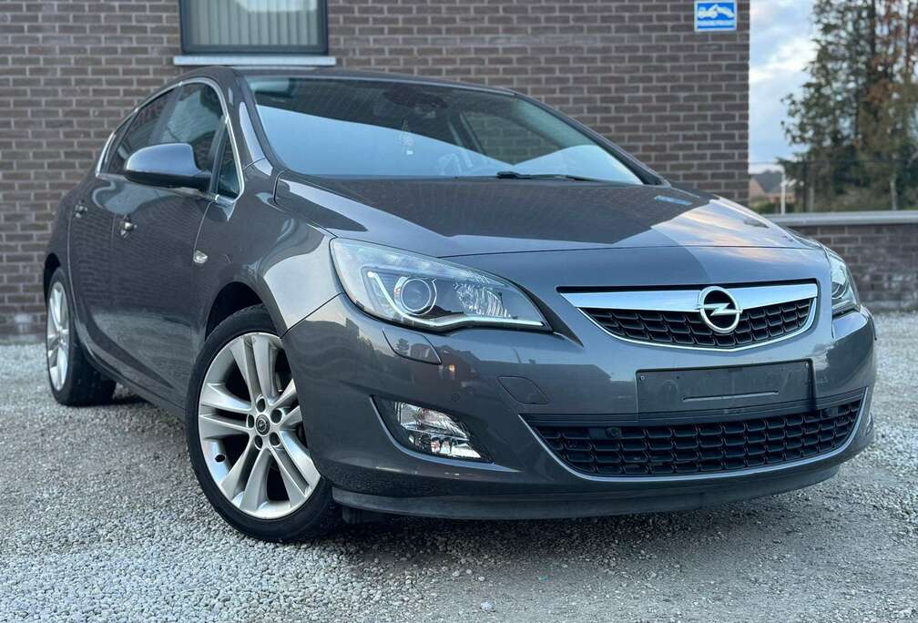 Opel 1.6i Cosmo