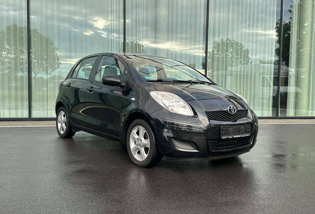 Toyota Yaris 1.0i VVT-i Natura