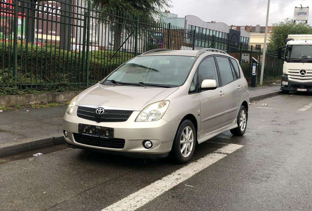 Toyota Corolla Verso 2.0 Turbo D4D Linea Luna