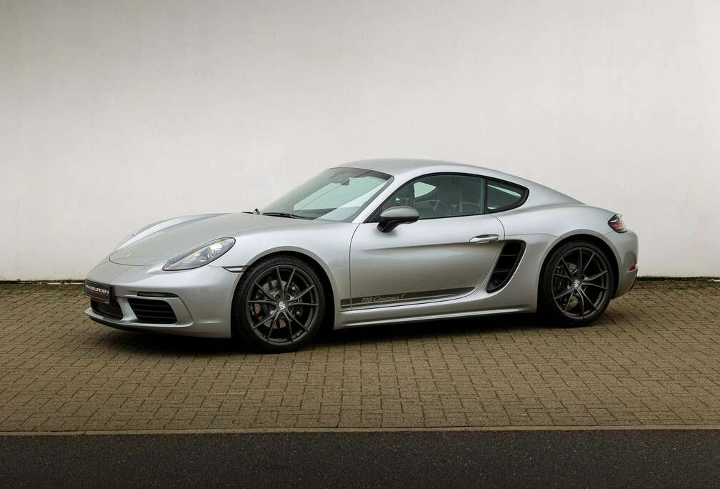 Porsche 718 Cayman T  \