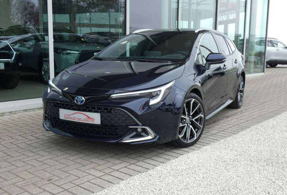 Toyota 1.8 Hybrid Premium 140pk +Head-up display +Sportzetels +Stuurverwarming +Elektrische koffer +Zetelverwarming FACELIFT