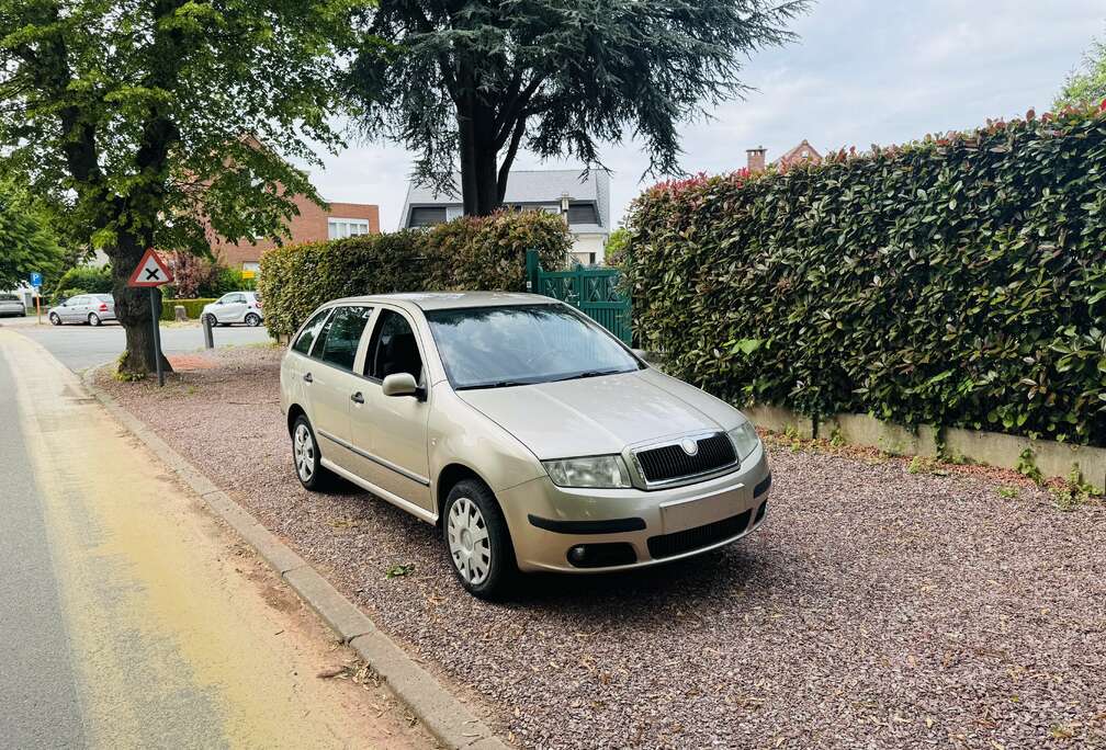 Skoda SW 1.4i 16v Ambiente