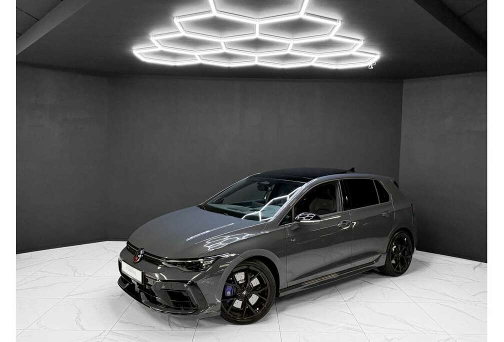 Volkswagen R Performance / Akrapovic / 360 / Head UP / Facel