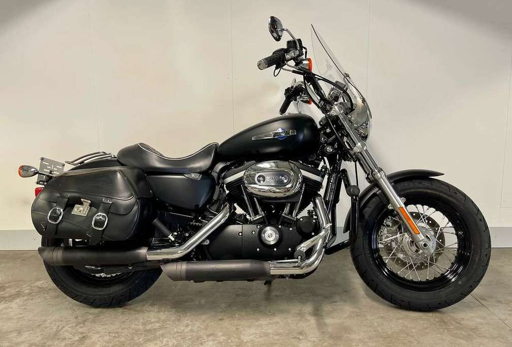 Cruiser XL1200CB LIMITED MET REGELBARE UITLAAT